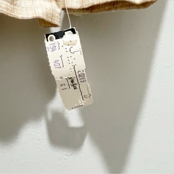 Vintage New With Tags NEIMAN MARCUS GIL AIMBEZ GENRE Women’s Beige Plaid Top 4 - Picture 2 of 8